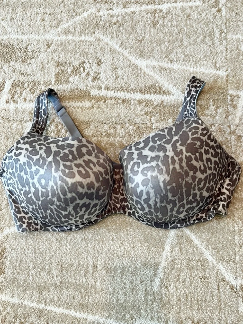 Soma Intimates Stunning Support Smooth Balconette Bra Size 42DDD